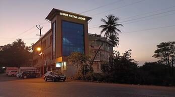 Sri Ratna Lodge