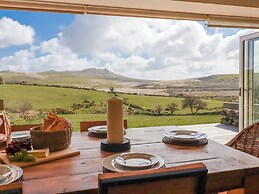 Roughtor Barn
