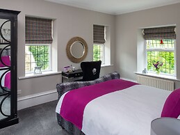 Moorlands Manor