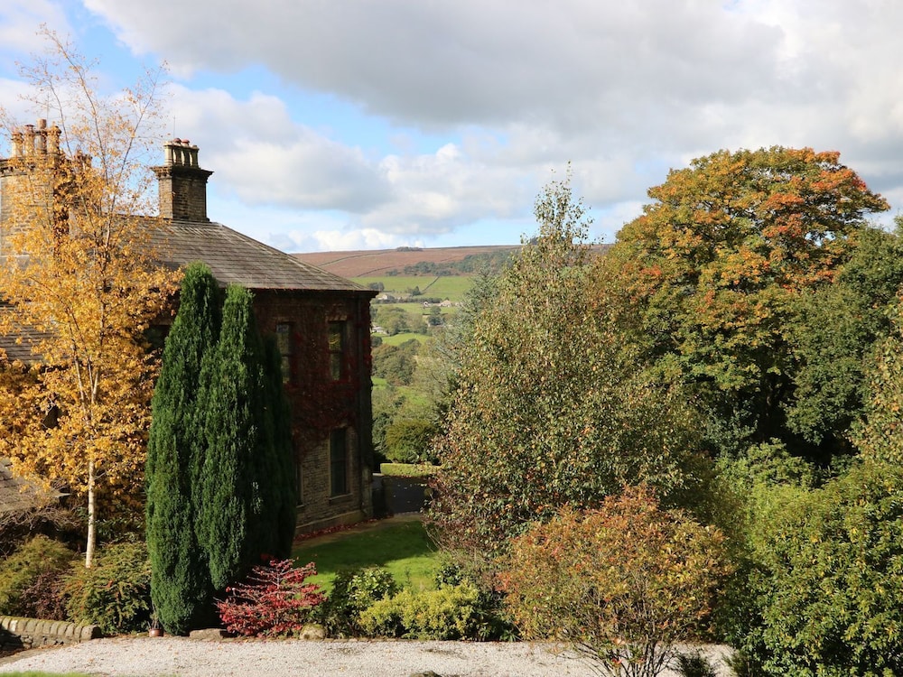 Moorlands Manor