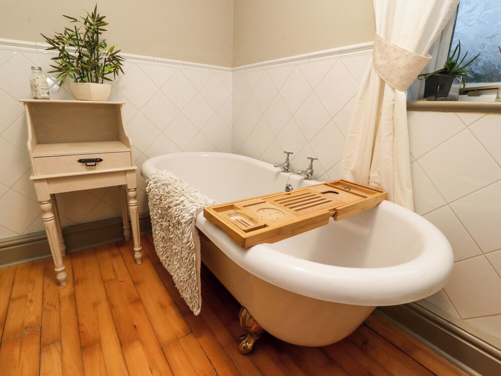 Woodside Cottage