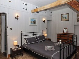 Alpha Cottage