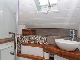 Alpha Cottage