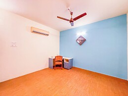 Hotel Thakur Galaxy, Sadar Market