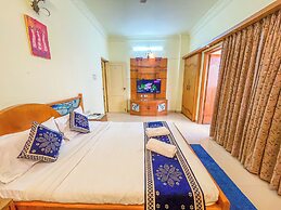 Hotel Thakur Galaxy, Sadar Market