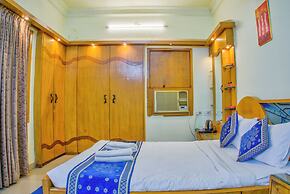 Hotel Thakur Galaxy, Sadar Market