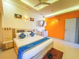 Hotel Thakur Galaxy, Sadar Market