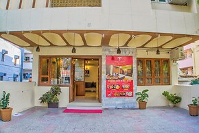 Hotel Thakur Galaxy, Sadar Market