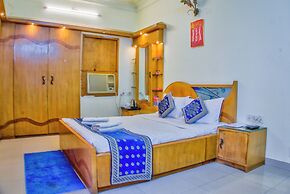 Hotel Thakur Galaxy, Sadar Market