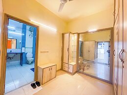 Hotel Thakur Galaxy, Sadar Market
