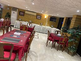 Alfursan Almotahida Hotel Alhamraa dist