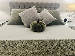 Full Apartment With Secure Parking Great Views