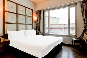 Stylish & Modern Stays at Palette River Front