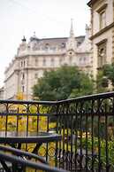 Honest Budapest by Chic & Basic