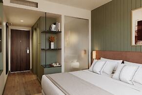 Honest Budapest by Chic & Basic
