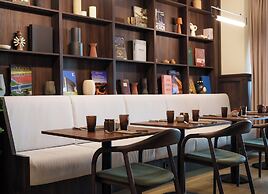 Honest Budapest by Chic & Basic