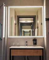 Honest Budapest by Chic & Basic
