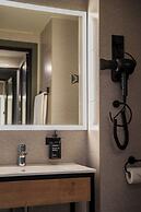 Honest Budapest by Chic & Basic