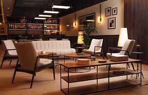 Honest Budapest by Chic & Basic