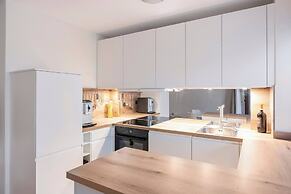 Exclusive Ludenberg Living in Stunning Area