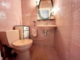 Apartment in Wenduine With Stunning Sea View