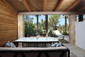Nusa Suites & Villas