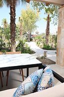 Nusa Suites & Villas