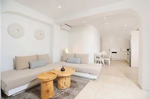 Nusa Suites & Villas