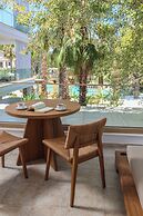 Nusa Suites & Villas