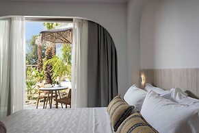 Nusa Suites & Villas