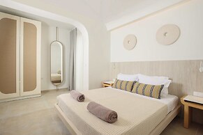 Nusa Suites & Villas