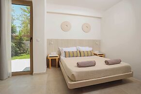 Nusa Suites & Villas