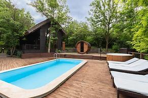 Tree House Relax Park