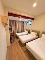 TwinTrees Kelawai