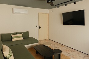 IXUM