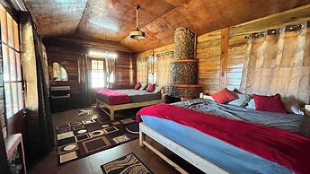 Mount Olympus Hood cabin