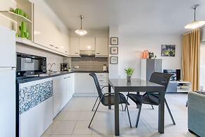 Apartment in Roses by the Waterfront