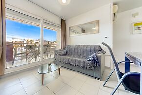 Apartment in Roses by the Waterfront