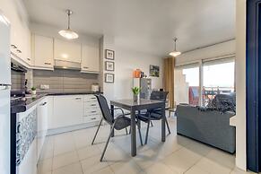 Apartment in Roses by the Waterfront