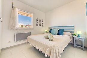 Apartment in Roses by the Waterfront