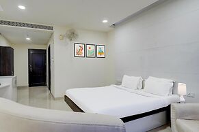Poolside Retreat Near Sathyabama Chennai