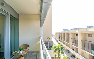 Bloomfields Stylish 1BR in Al Raha Beach