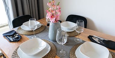 Bloomfields Stylish 1BR in Al Raha Beach