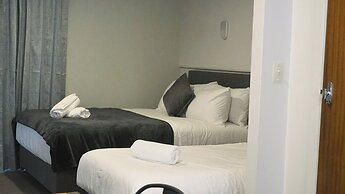Lavana Motels