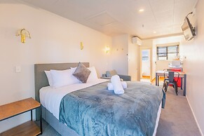 Lavana Motels