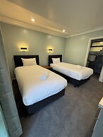 Lavana Motels
