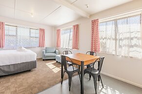 Lavana Motels