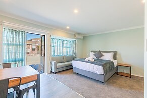 Lavana Motels