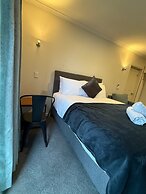 Lavana Motels