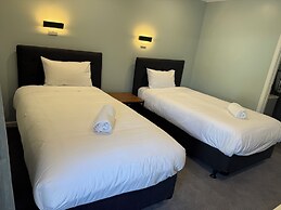 Lavana Motels